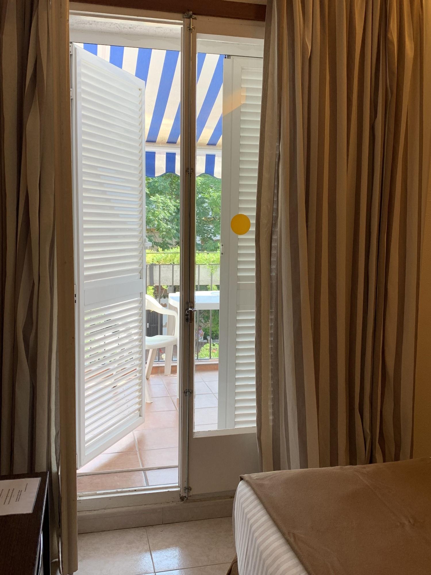 Hotel Galeon Sitges Exterior foto